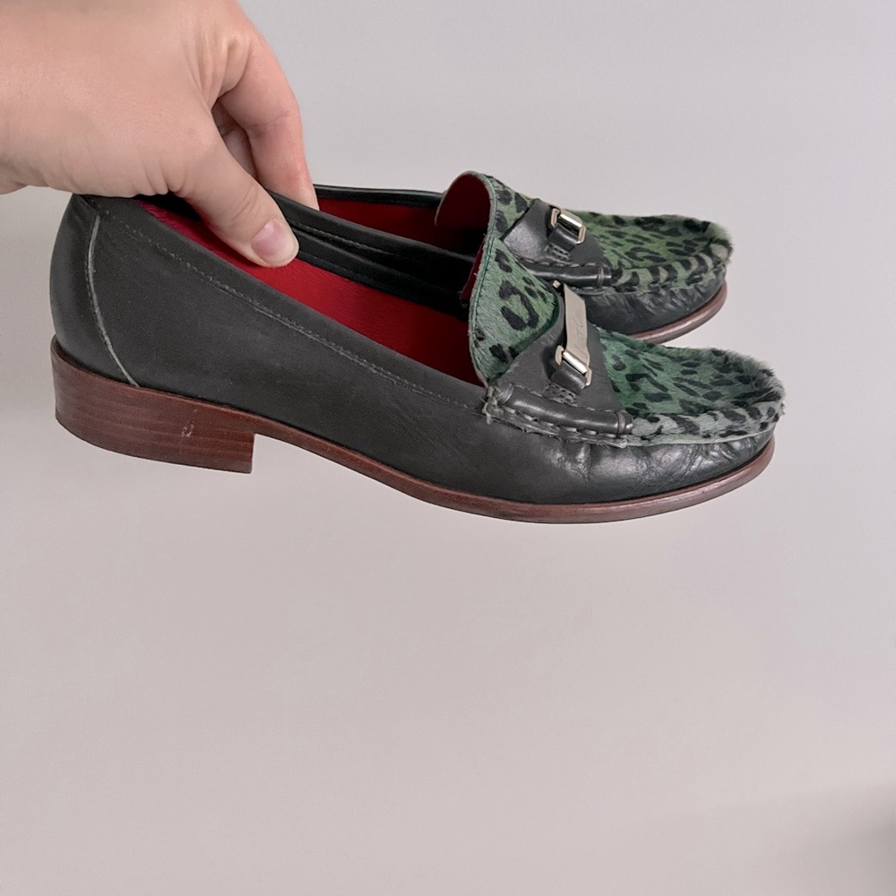 Juicy Couture vintage prime quality leather loafers, size 7